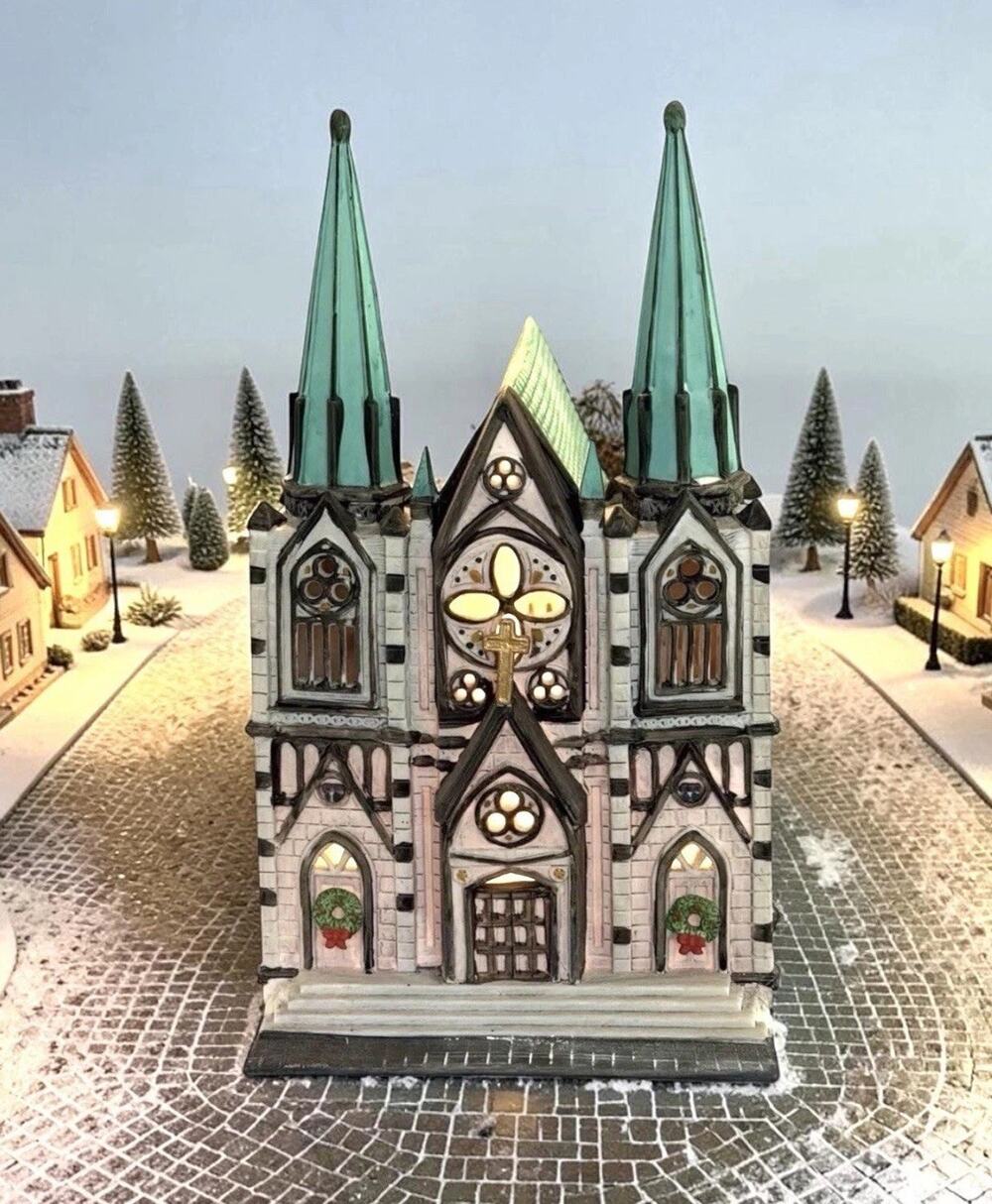 Vintage 1987 Dept. 56 THE CATHEDRAL Christmas in the City Series Heritage Villag